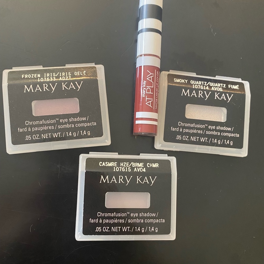 Mary Kay chromafusion eye shadow and Matte lip